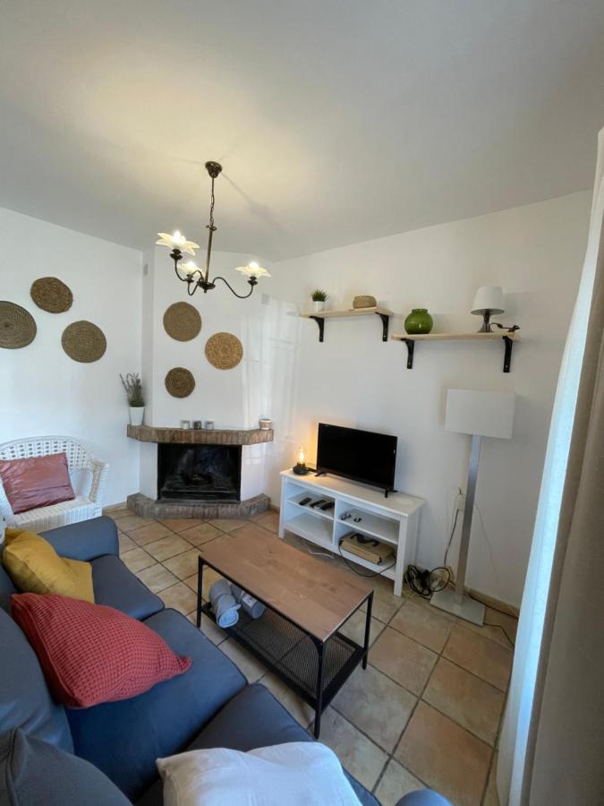 Agradable Casa Rural Con Chimenea En Interior Higuera De La Sierra  Buitenkant foto